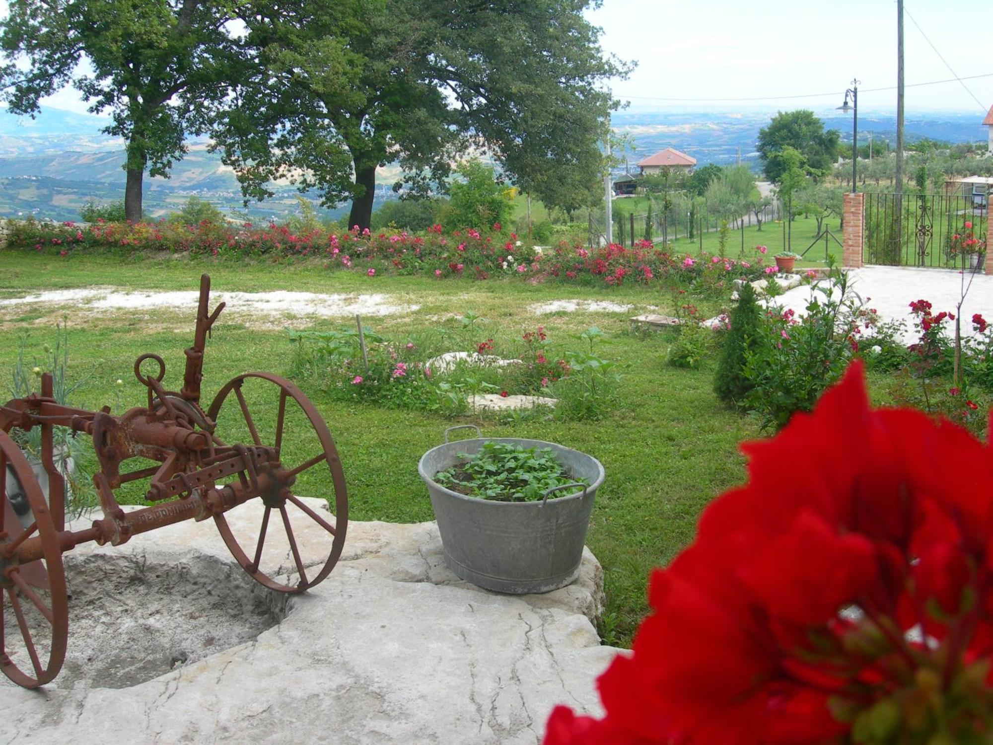 Agriturismo Borgo San Martino Villa Abbateggio Exterior photo