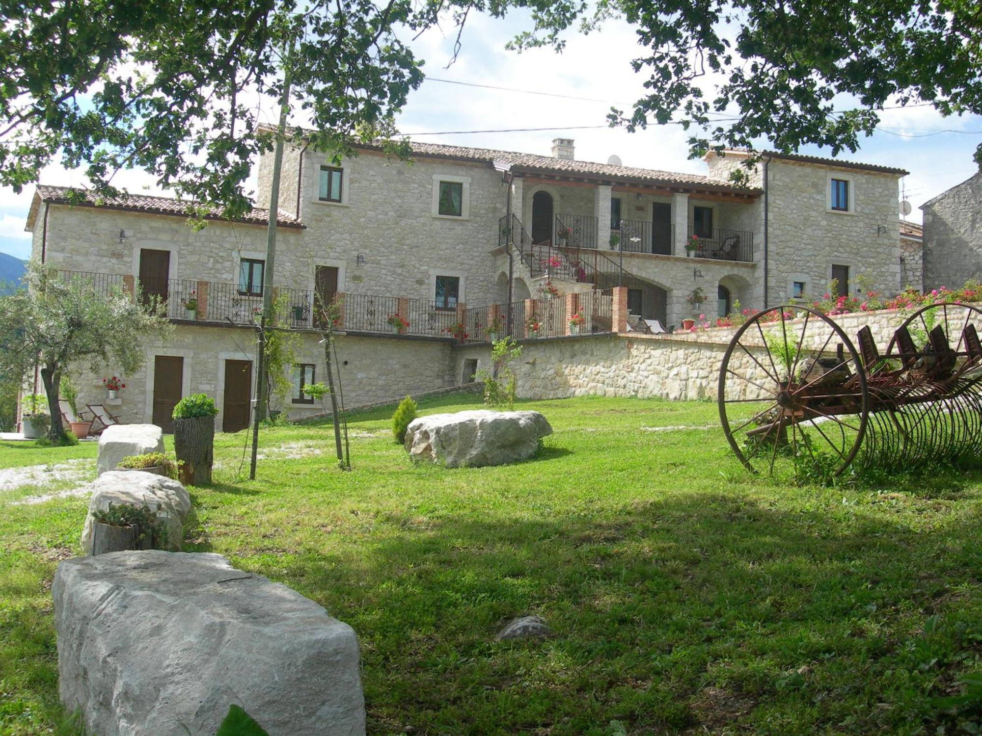 Agriturismo Borgo San Martino Villa Abbateggio Exterior photo