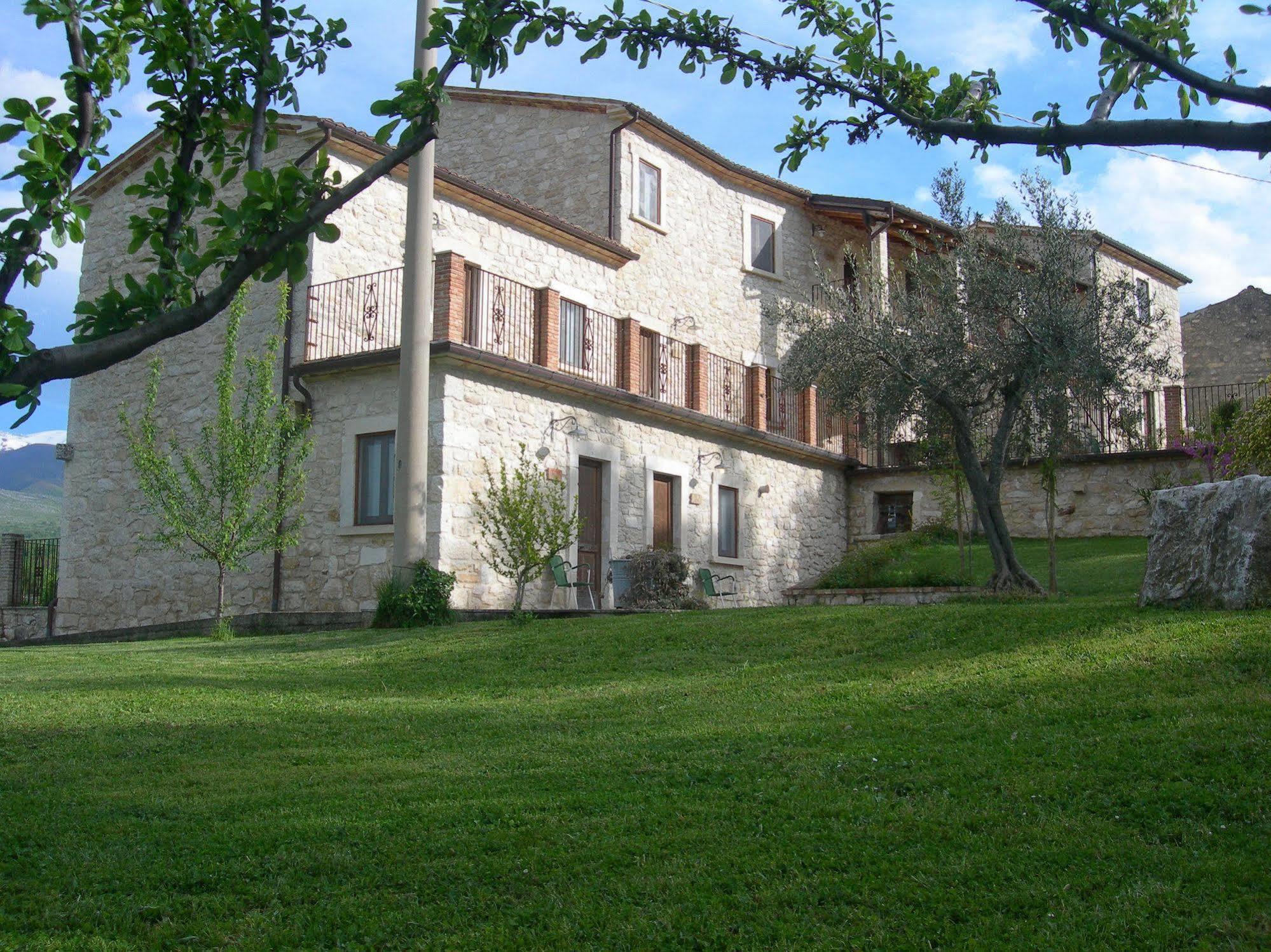 Agriturismo Borgo San Martino Villa Abbateggio Exterior photo