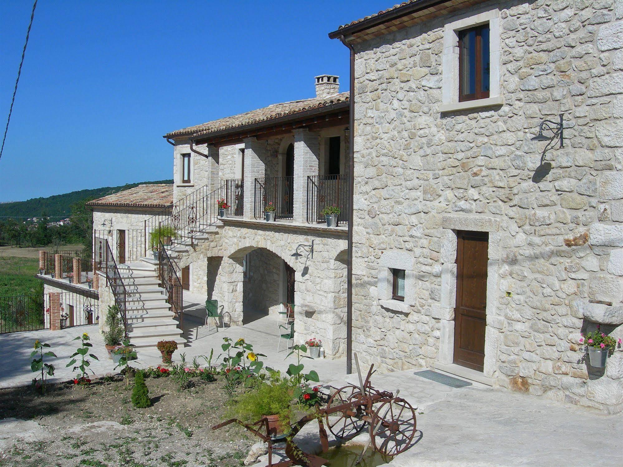 Agriturismo Borgo San Martino Villa Abbateggio Exterior photo